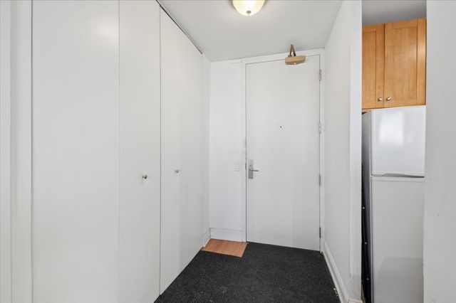 4343 N Clarendon Avenue 1809, Chicago, IL 60613