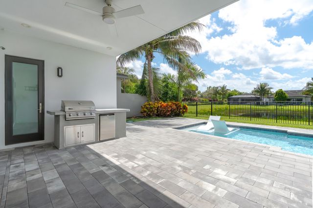 17411 Sea Blossom Way, Boca Raton, FL 33496
