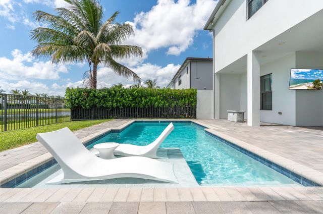 17411 Sea Blossom Way, Boca Raton, FL 33496