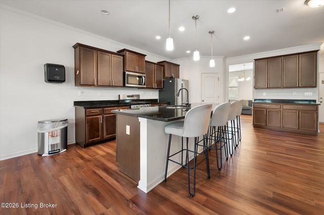 11715 Beacon Ct, Louisville, KY 40299