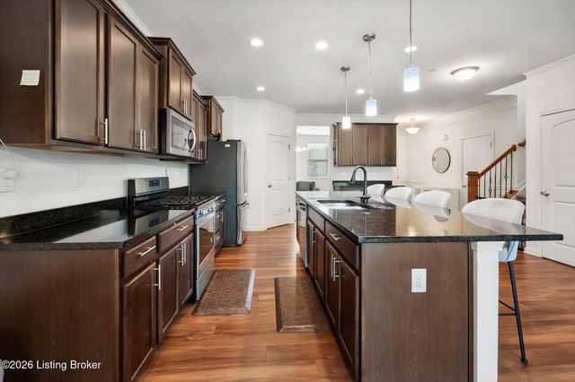 11715 Beacon Ct, Louisville, KY 40299