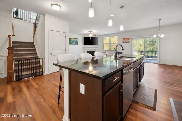 11715 Beacon Ct, Louisville, KY 40299
