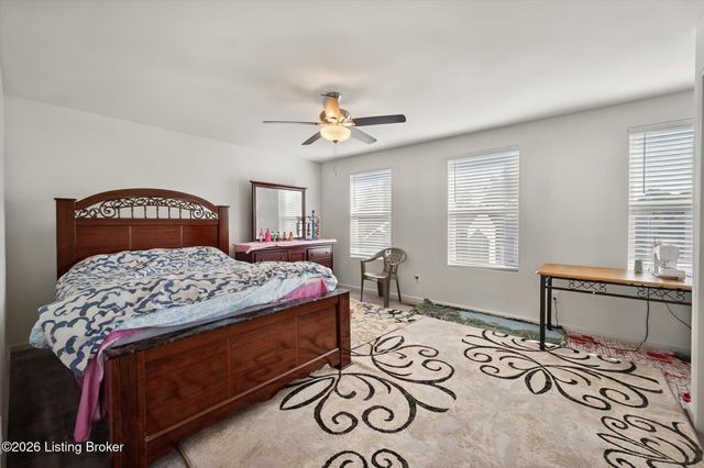 11715 Beacon Ct, Louisville, KY 40299