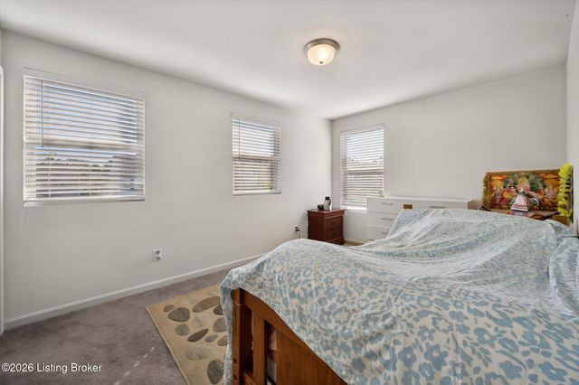 11715 Beacon Ct, Louisville, KY 40299