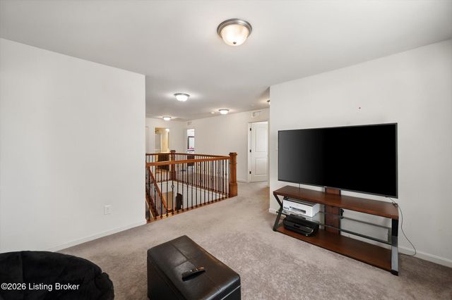 11715 Beacon Ct, Louisville, KY 40299