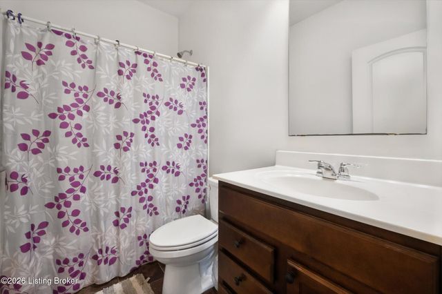 11715 Beacon Ct, Louisville, KY 40299
