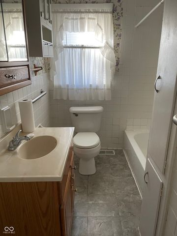 316 W Adams Street, Tipton, IN 46072