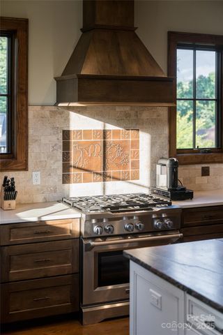 50 Hallett Court, Asheville, NC 28803