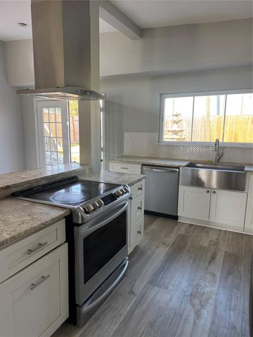 7526 Dearborn Street, Houston, TX 77055