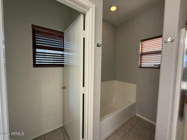 2027 E UNIVERSITY Drive 102, Tempe, AZ 85288