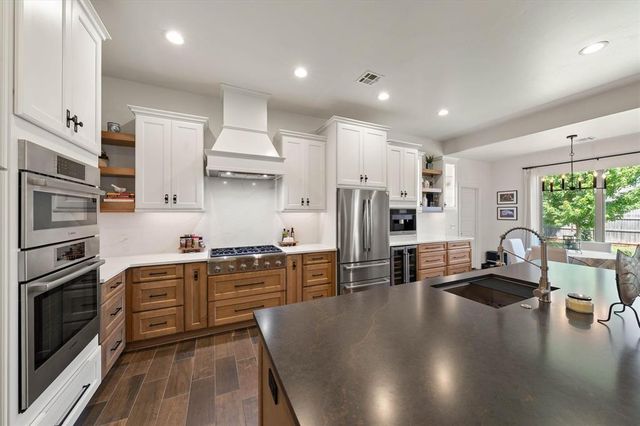 3200 Drake Crest Drive, Edmond, OK 73034