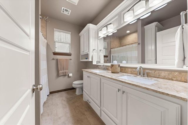 3200 Drake Crest Drive, Edmond, OK 73034
