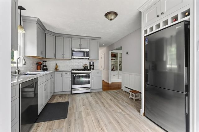 403 Country Way, Scituate, MA 02066