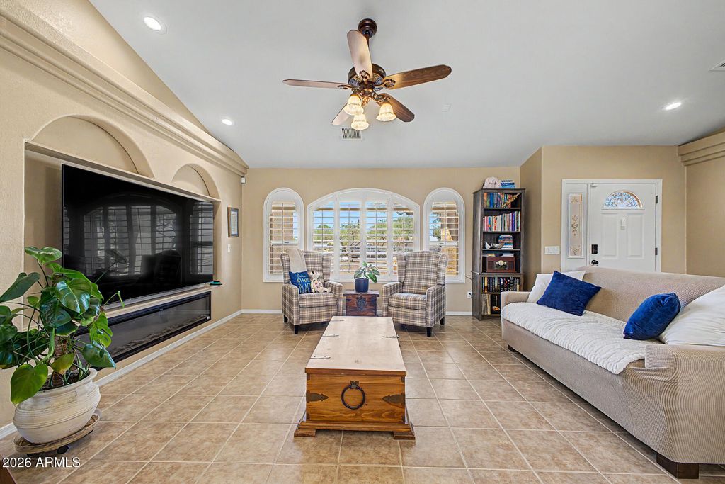 803 W MESQUITE Street, Desert Hills, AZ 85086 — photo 2