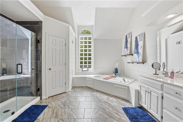 11403 W 115th Street, Overland Park, KS 66210