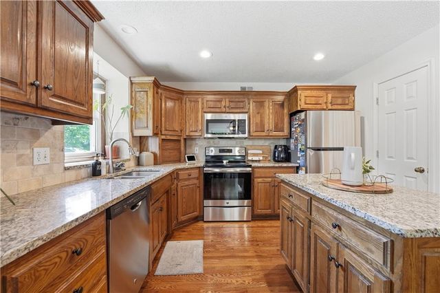 11403 W 115th Street, Overland Park, KS 66210