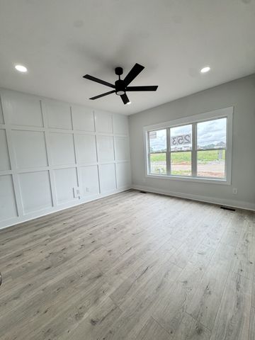 238 Low Plains Ln, Clarksville, TN 37043