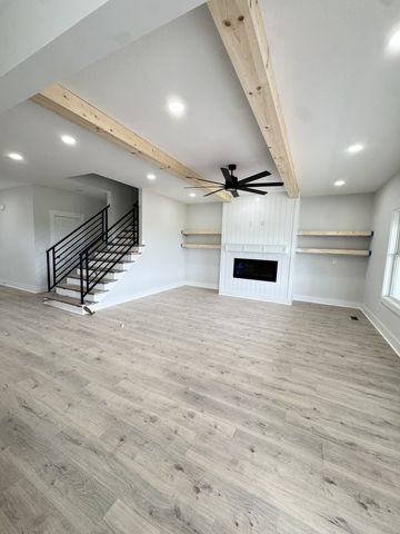 238 Low Plains Ln, Clarksville, TN 37043