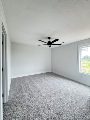 238 Low Plains Ln, Clarksville, TN 37043