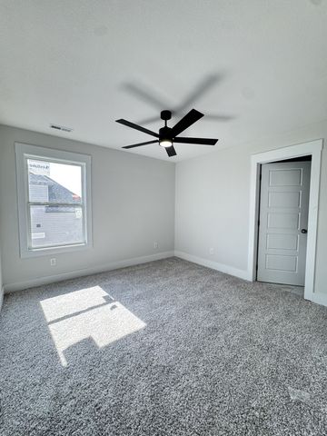 238 Low Plains Ln, Clarksville, TN 37043