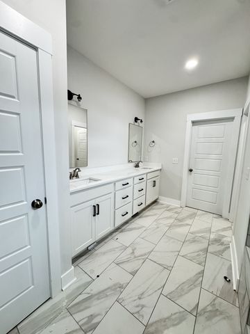 238 Low Plains Ln, Clarksville, TN 37043