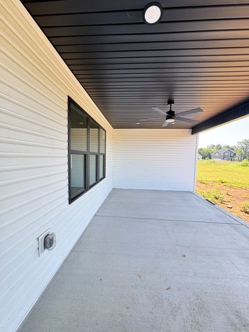 238 Low Plains Ln, Clarksville, TN 37043
