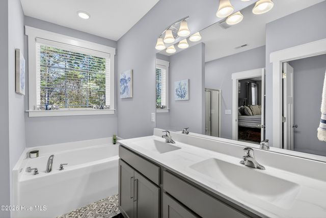 1003 Terraces Lane, Hampstead, NC 28443