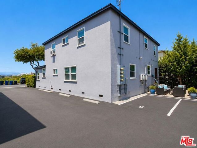 2230 Delaware Avenue, Santa Monica, CA 90404