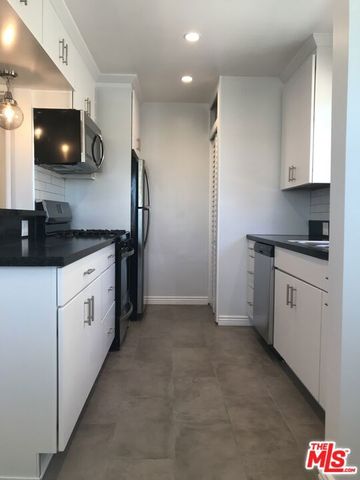 2230 Delaware Avenue, Santa Monica, CA 90404