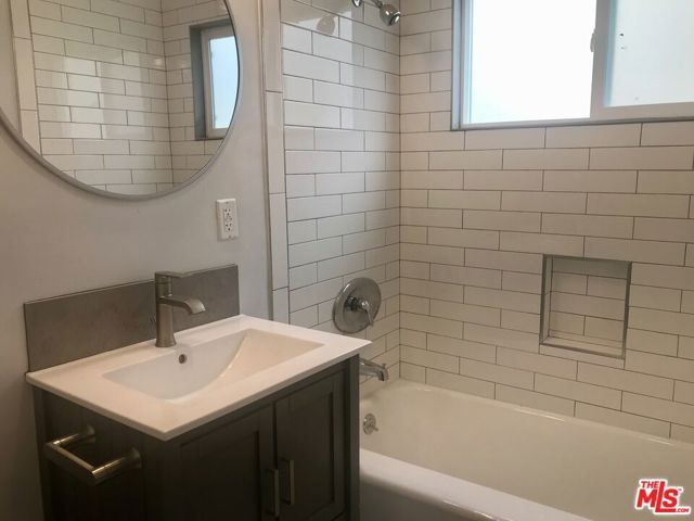 2230 Delaware Avenue, Santa Monica, CA 90404