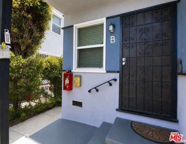 2230 Delaware Avenue, Santa Monica, CA 90404