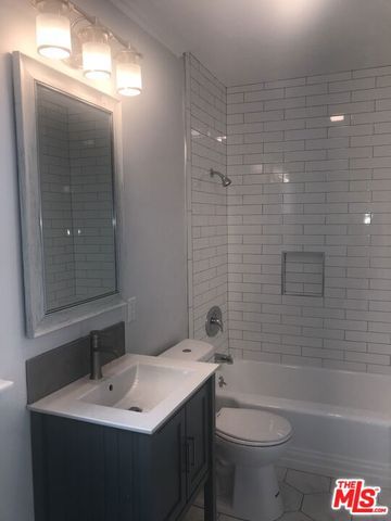 2230 Delaware Avenue, Santa Monica, CA 90404
