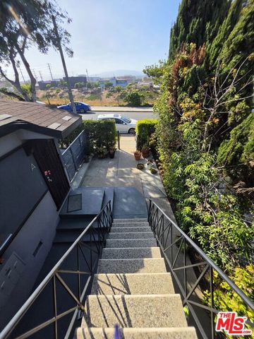 2230 Delaware Avenue, Santa Monica, CA 90404