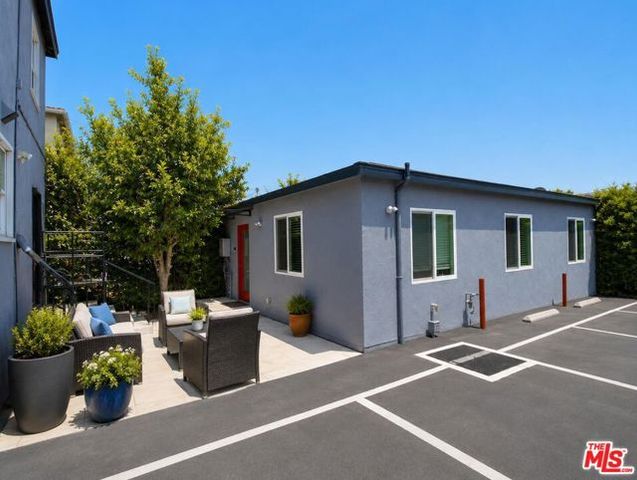 2230 Delaware Avenue, Santa Monica, CA 90404