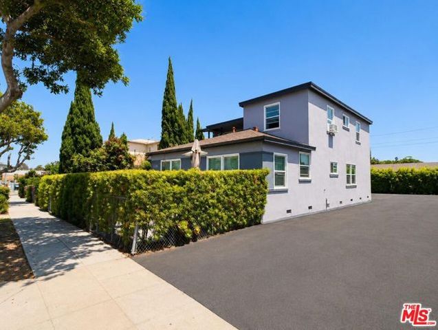 2230 Delaware Avenue, Santa Monica, CA 90404