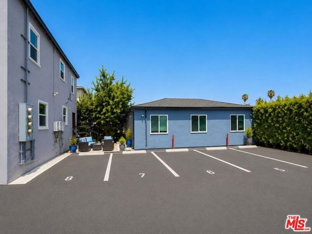 2230 Delaware Avenue, Santa Monica, CA 90404