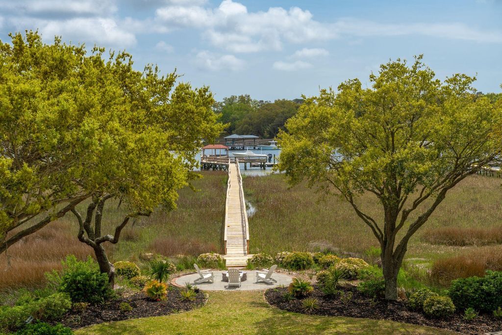 Image 100 of property listing at 13 Broughton Road, Charleston, SC 29407