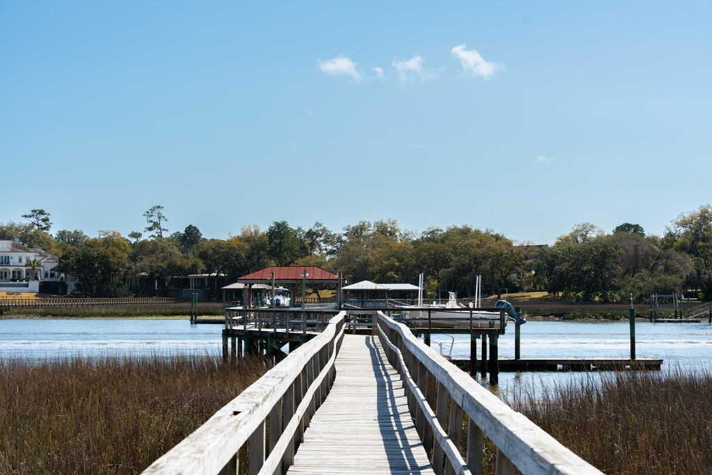 Image 110 of property listing at 13 Broughton Road, Charleston, SC 29407