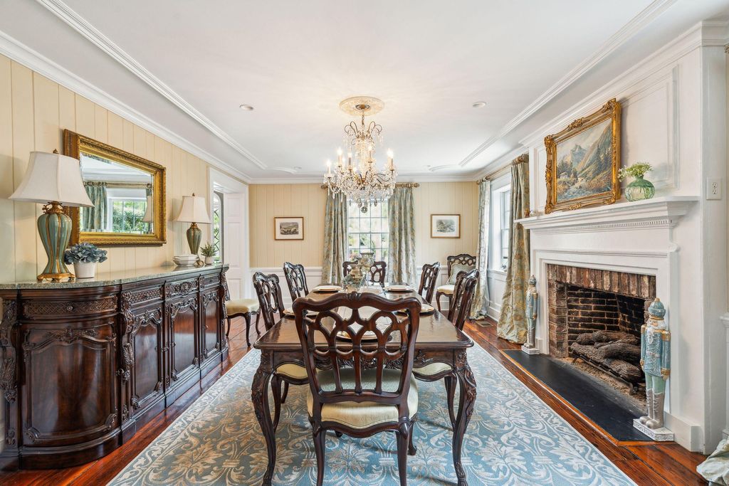 Image 19 of property listing at 13 Broughton Road, Charleston, SC 29407