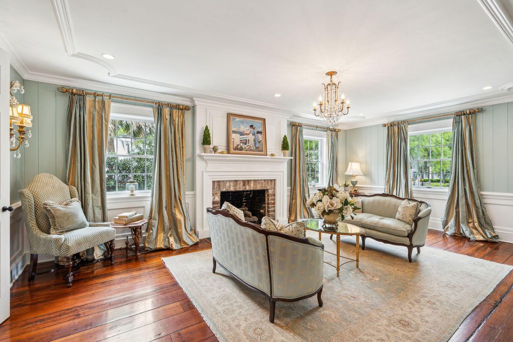 Image 21 of property listing at 13 Broughton Road, Charleston, SC 29407