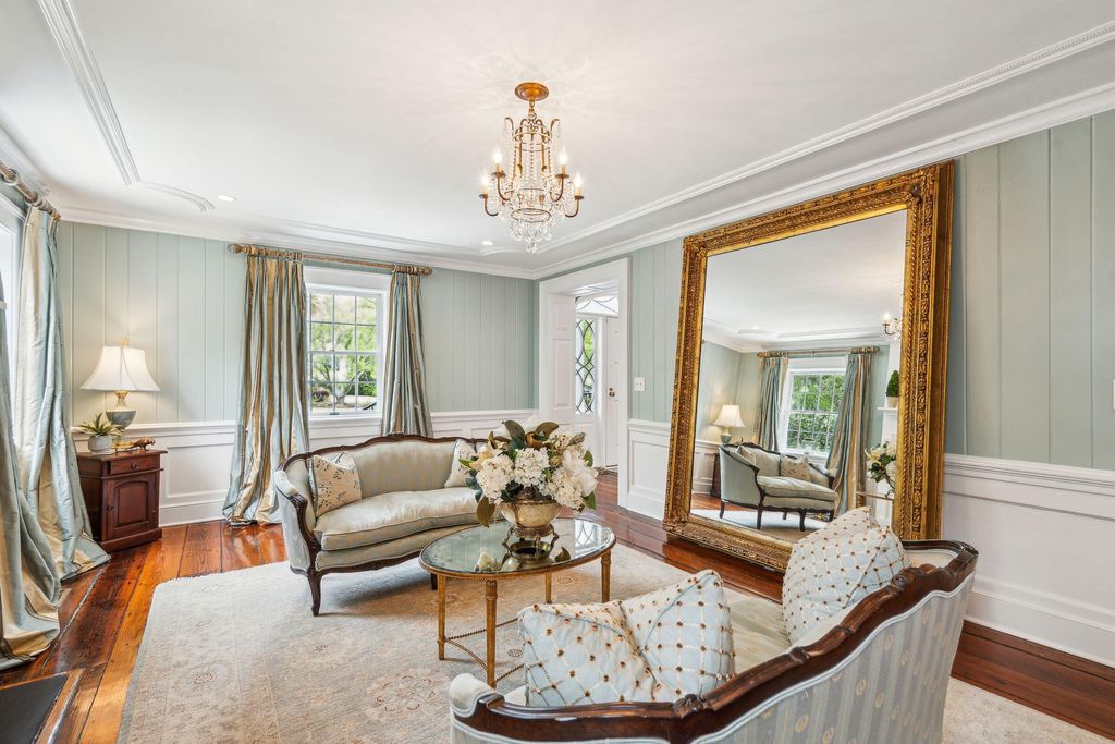 Image 22 of property listing at 13 Broughton Road, Charleston, SC 29407