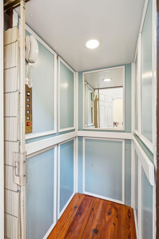 Image 25 of property listing at 13 Broughton Road, Charleston, SC 29407