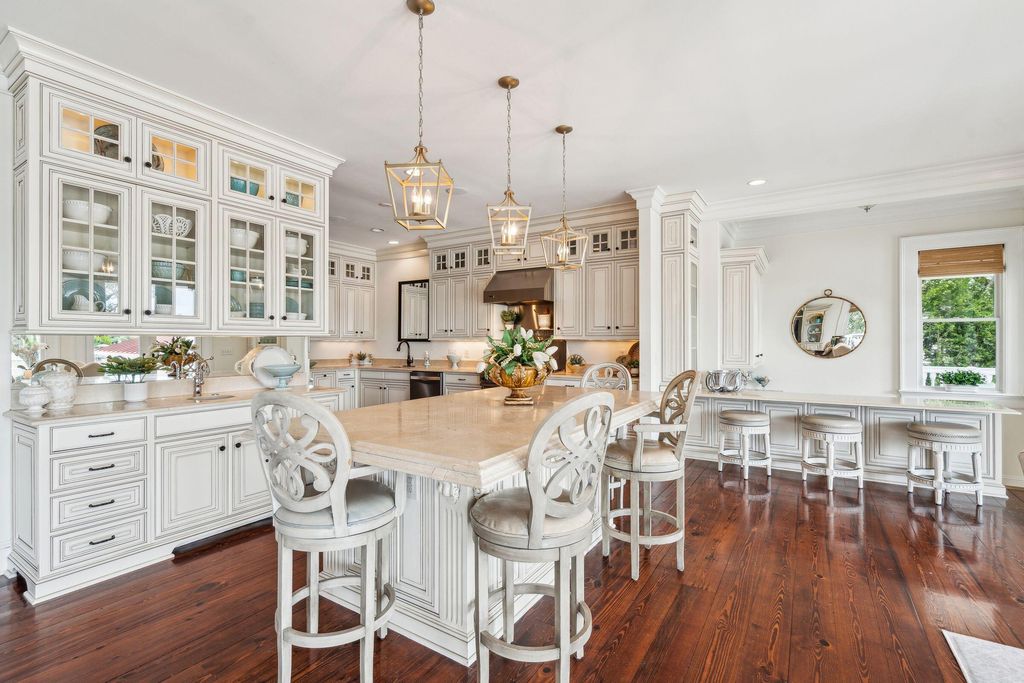 Image 34 of property listing at 13 Broughton Road, Charleston, SC 29407