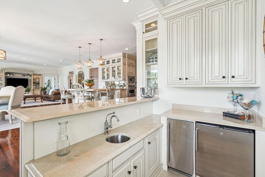 Image 40 of property listing at 13 Broughton Road, Charleston, SC 29407