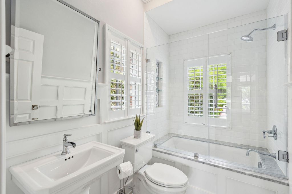 Image 47 of property listing at 13 Broughton Road, Charleston, SC 29407