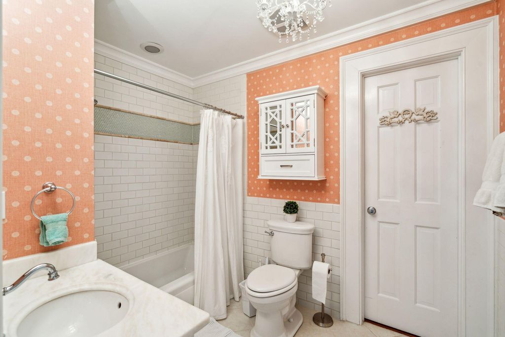 Image 65 of property listing at 13 Broughton Road, Charleston, SC 29407