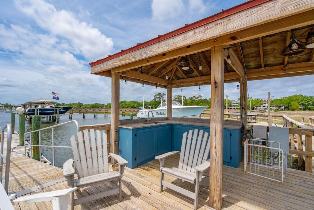 Image 89 of property listing at 13 Broughton Road, Charleston, SC 29407