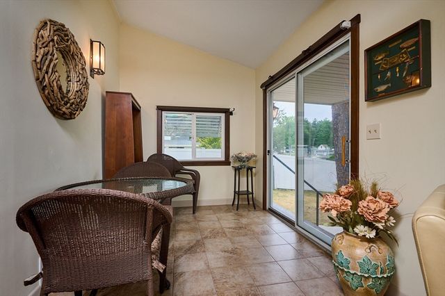238 Dox Rd, Westfield, MA 01085