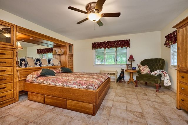 238 Dox Rd, Westfield, MA 01085