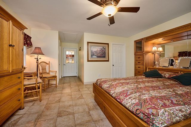 238 Dox Rd, Westfield, MA 01085